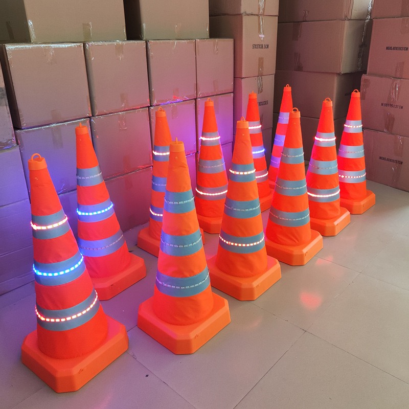 FOLDING TRAFFIC CONES WITH LED LIGHTS