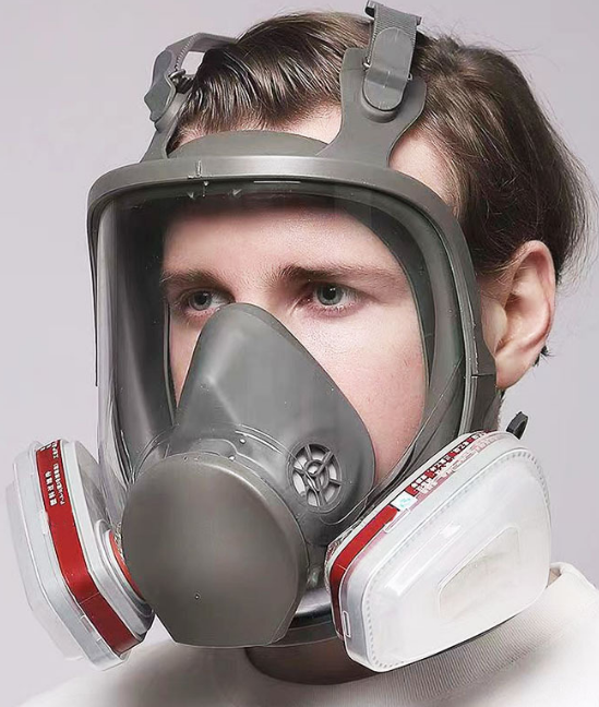 Full-face respirators cover the entire face, including the eyes. They feature a clear visor for visibility and a seal around the face to ensure a tight fit. Similar to the half-face masks, their cartridges can filters can also be adjusted based on practical environments. 