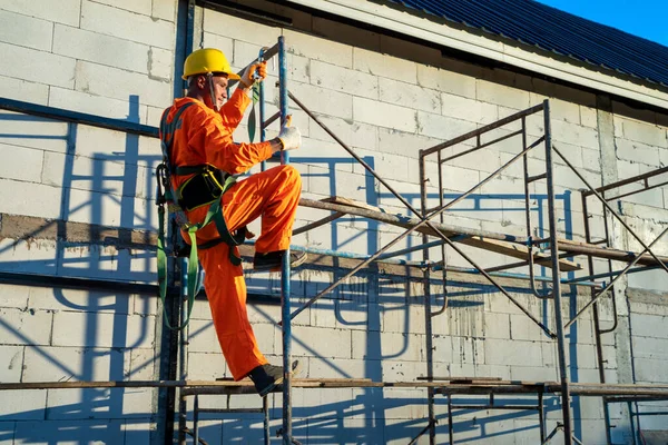 Safety Harness Fall Protection: Worker Safety at Heights