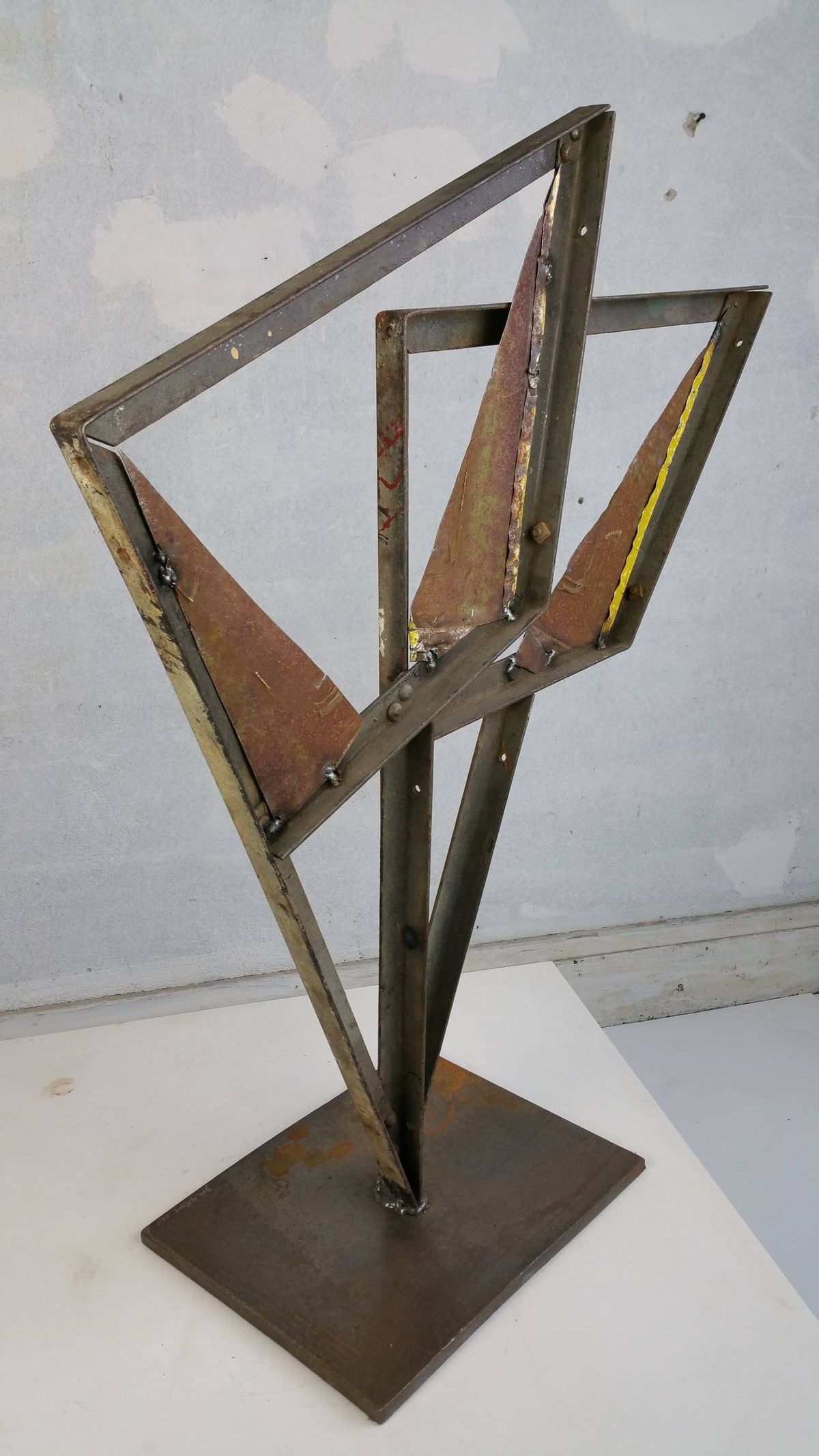 An application scenario or product detail of abstract metal sculptures - Image 10