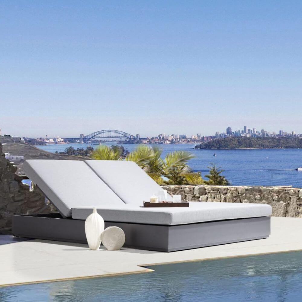 An application scenario or product detail of aluminum outdoor daybed - Image 8