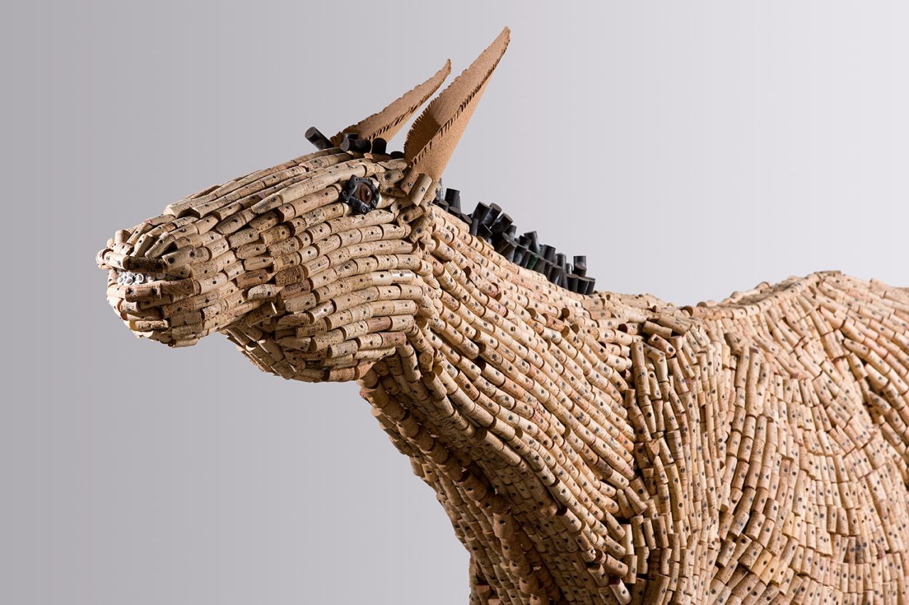 An application scenario or product detail of animal sculpture - Image 1