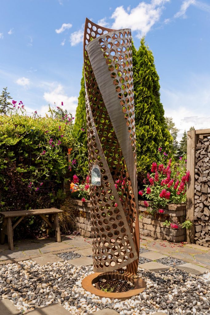 An application scenario or product detail of art garden sculpture - Image 17