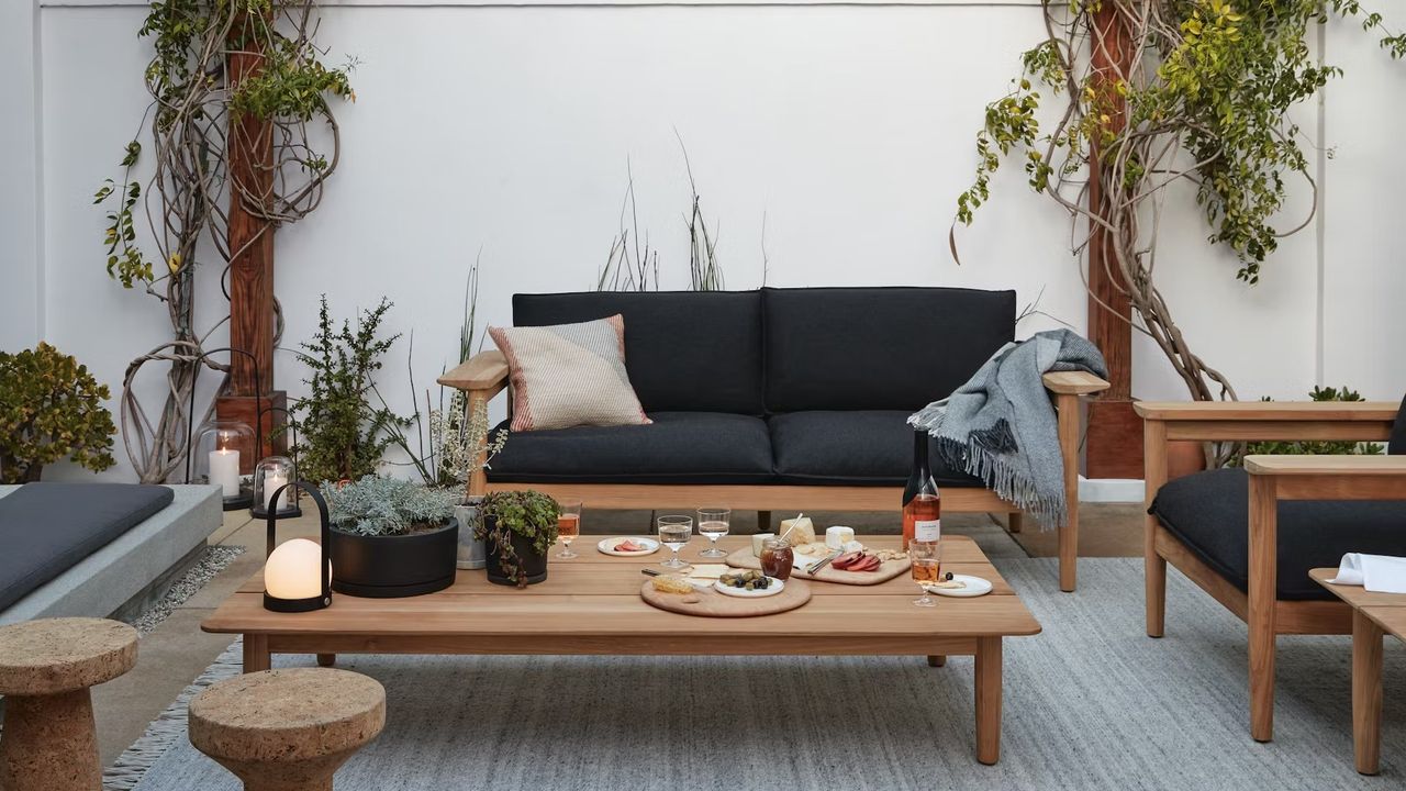 An application scenario or product detail of best outdoor sofas - Image 20