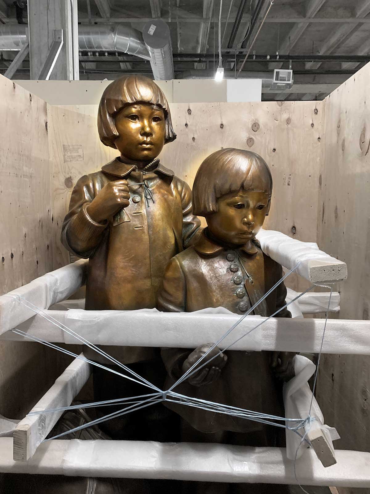 An application scenario or product detail of bronze art sculpture - Image 10