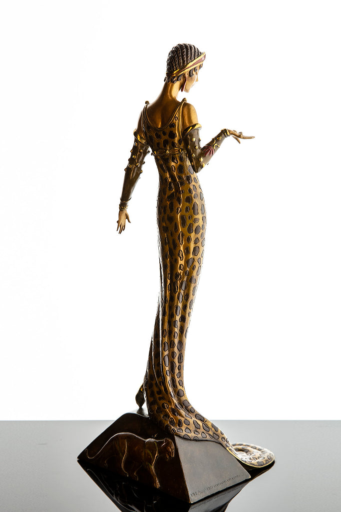 An application scenario or product detail of bronze art sculpture - Image 22