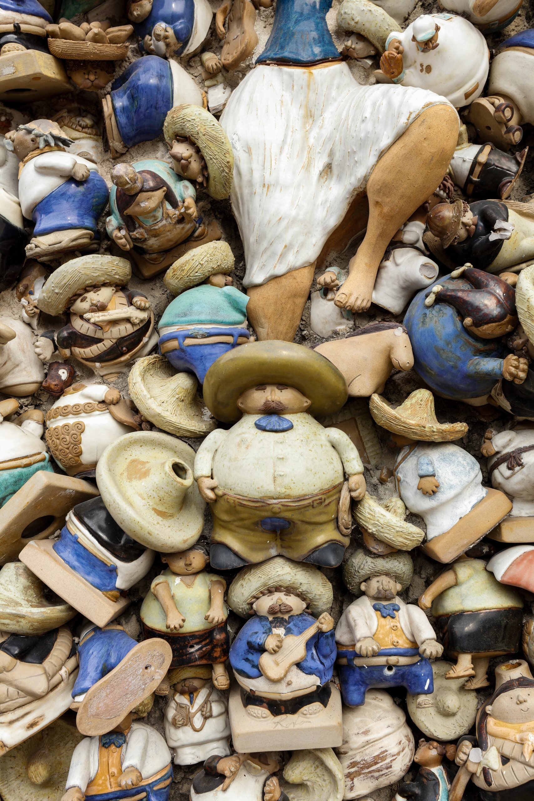 An application scenario or product detail of ceramic sculpture - Image 5