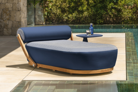 An application scenario or product detail of contemporary outdoor chaise lounge - Image 6