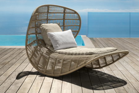 An application scenario or product detail of contemporary outdoor chaise lounge - Image 9