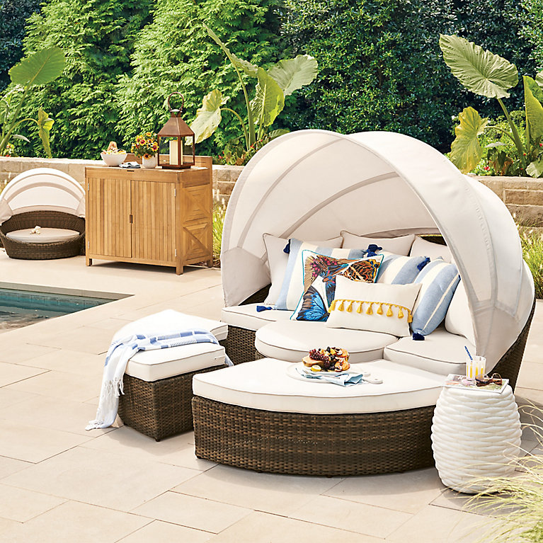 Featured image for the daybeds outdoor furniture guide