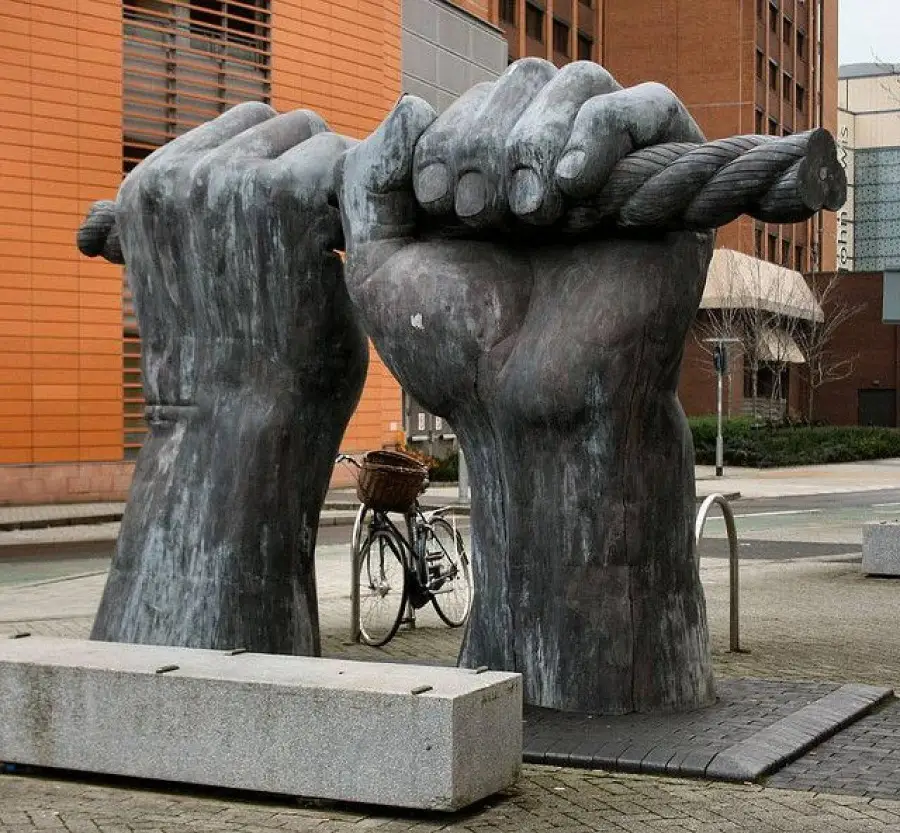 Featured image for the famous sculpture guide