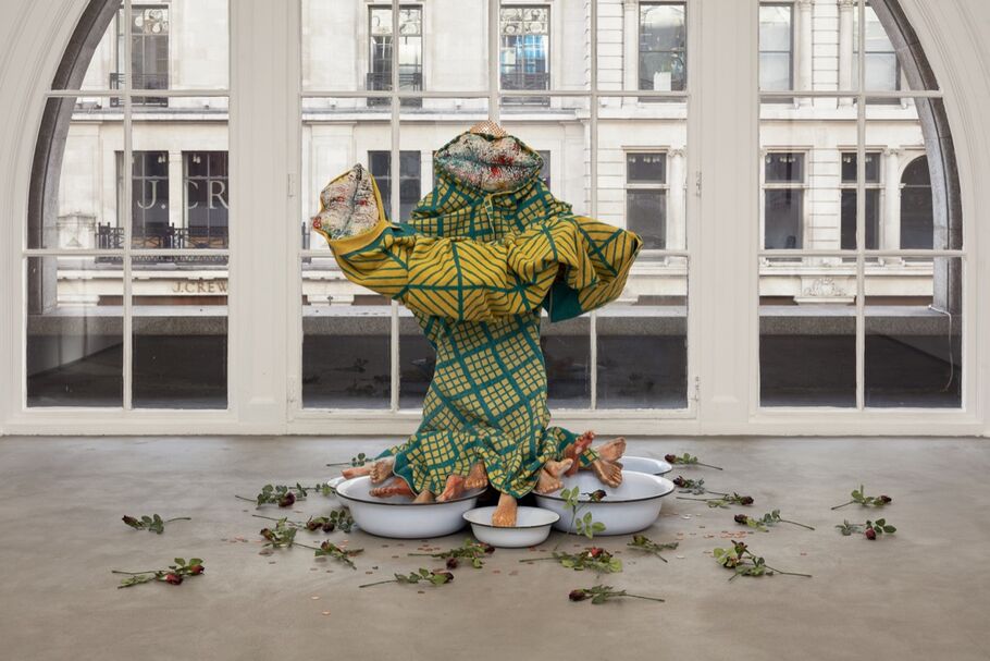 An application scenario or product detail of female sculpture - Image 6