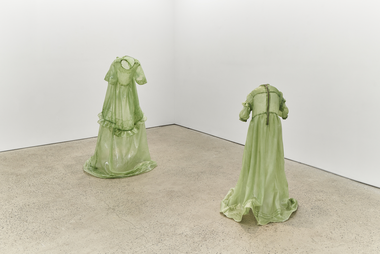 An application scenario or product detail of fiberglass artwork - Image 18