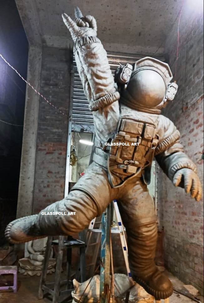 An application scenario or product detail of fiberglass statue - Image 17