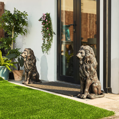 An application scenario or product detail of garden animal sculptures - Image 7