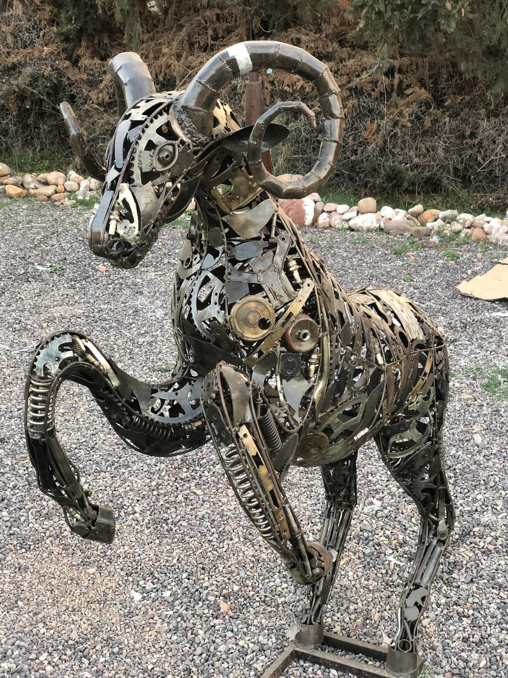 An application scenario or product detail of metal animal sculptures - Image 14