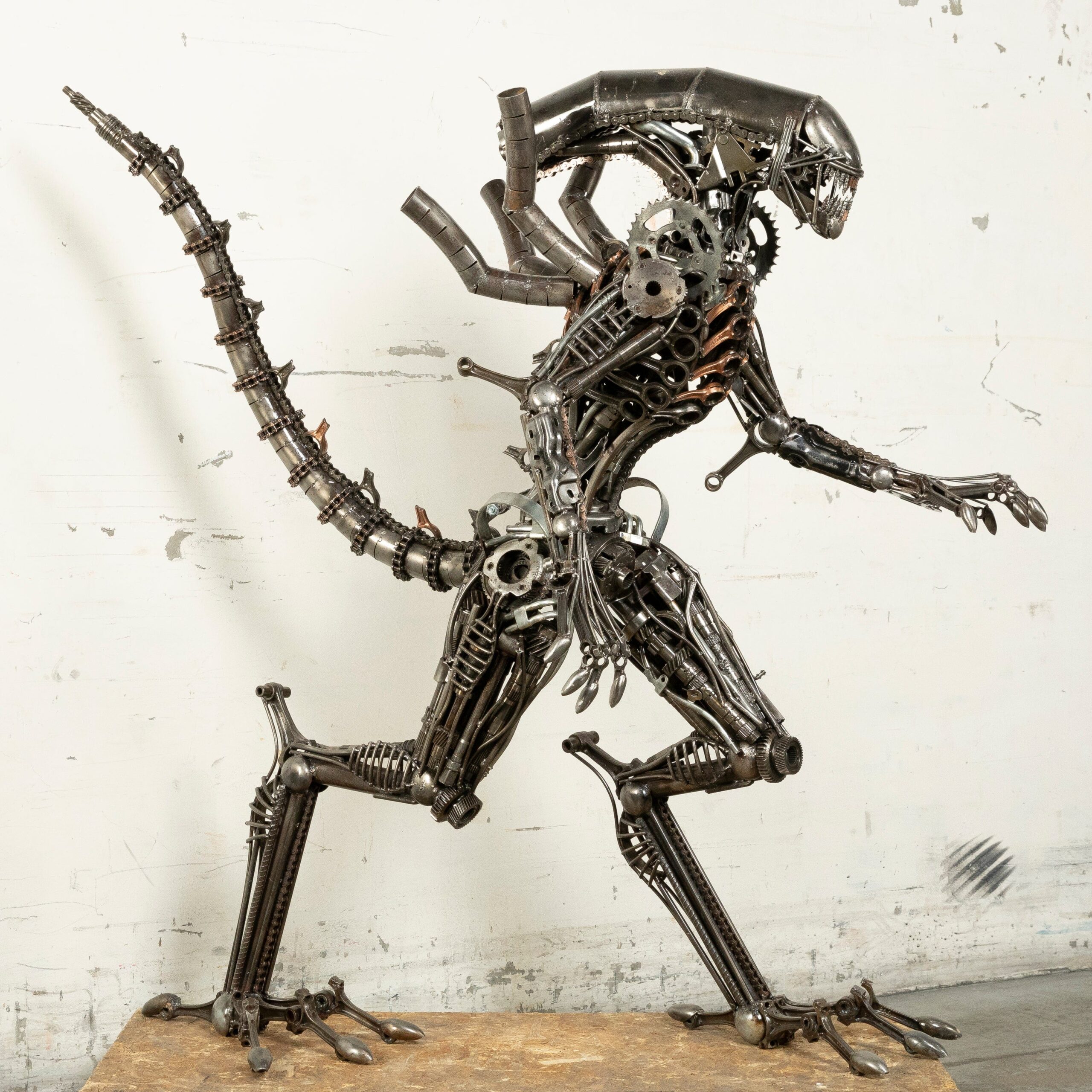 An application scenario or product detail of metal art sculpture - Image 5