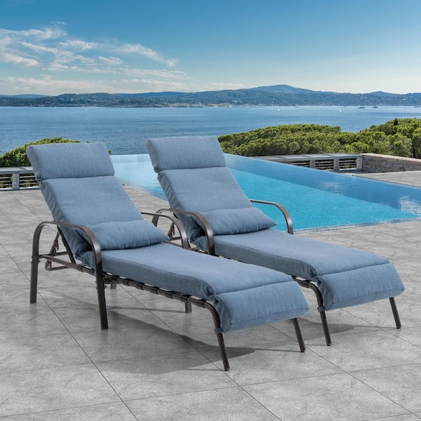An application scenario or product detail of metal outdoor chaise lounge - Image 4