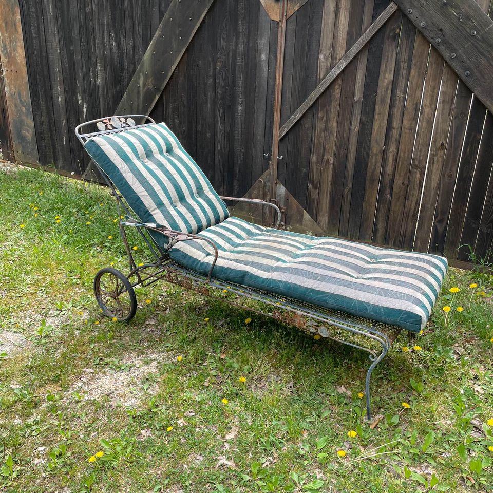 An application scenario or product detail of metal outdoor chaise lounge - Image 21