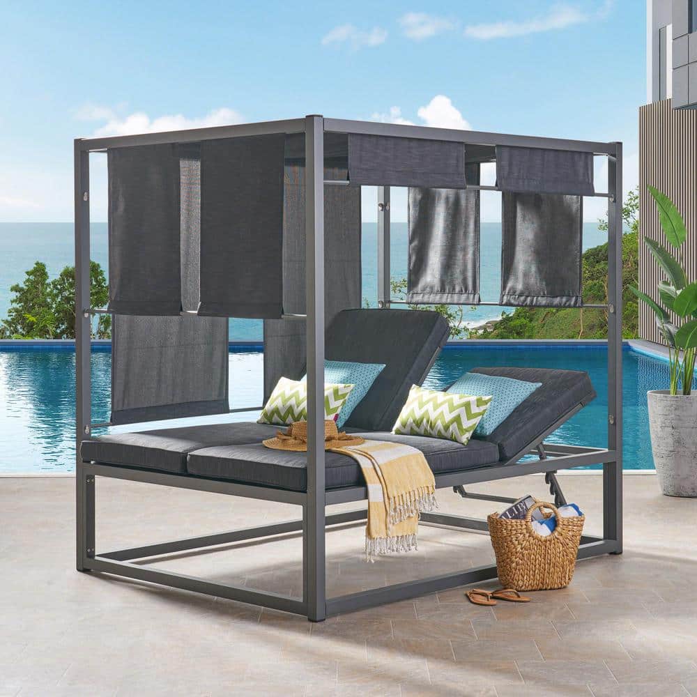 An application scenario or product detail of metal outdoor daybed - Image 2