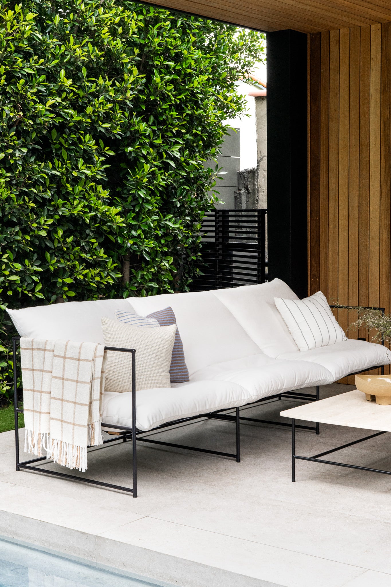 An application scenario or product detail of metal outdoor sofa - Image 6