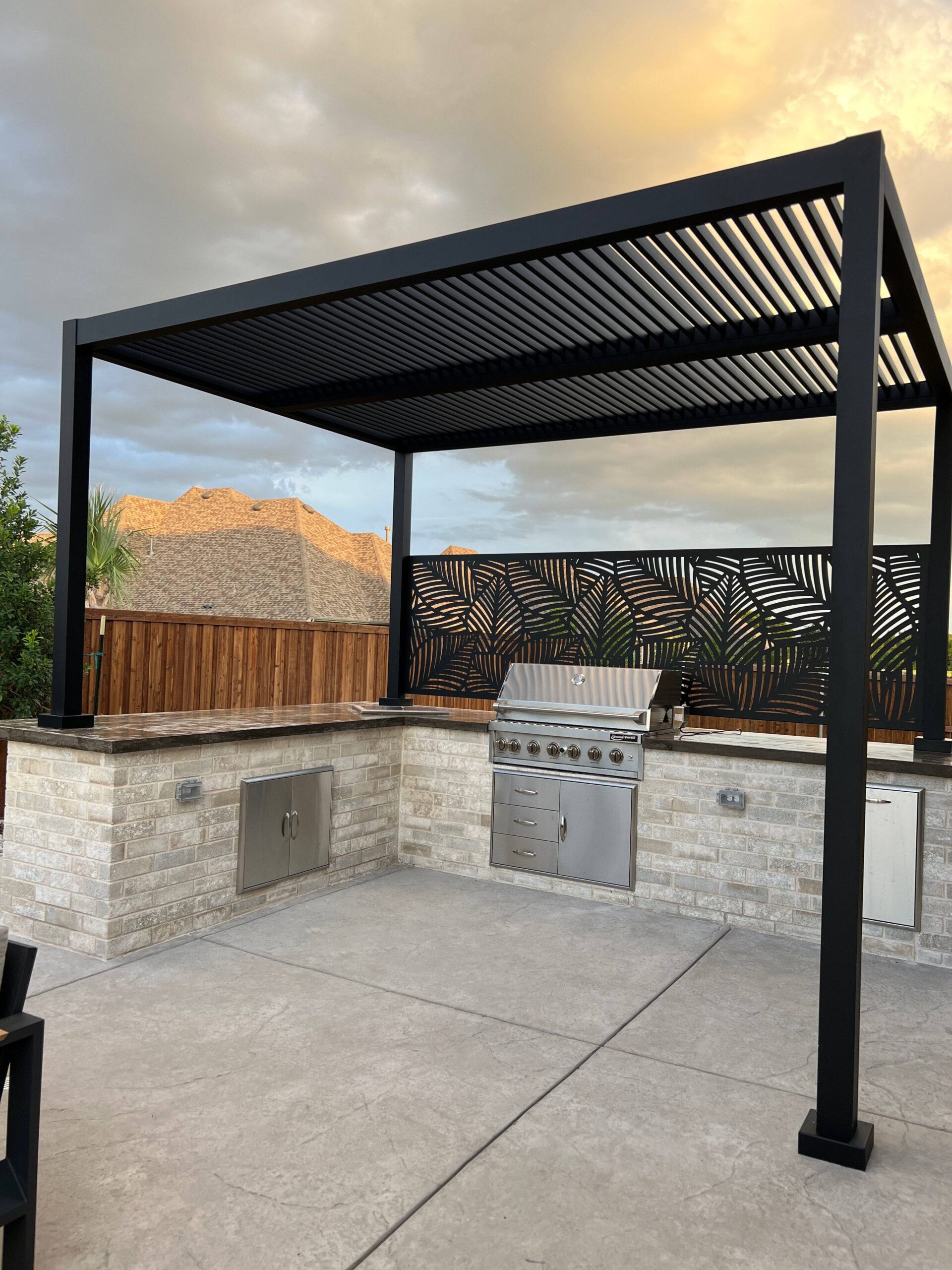 An application scenario or product detail of metal pergola - Image 14