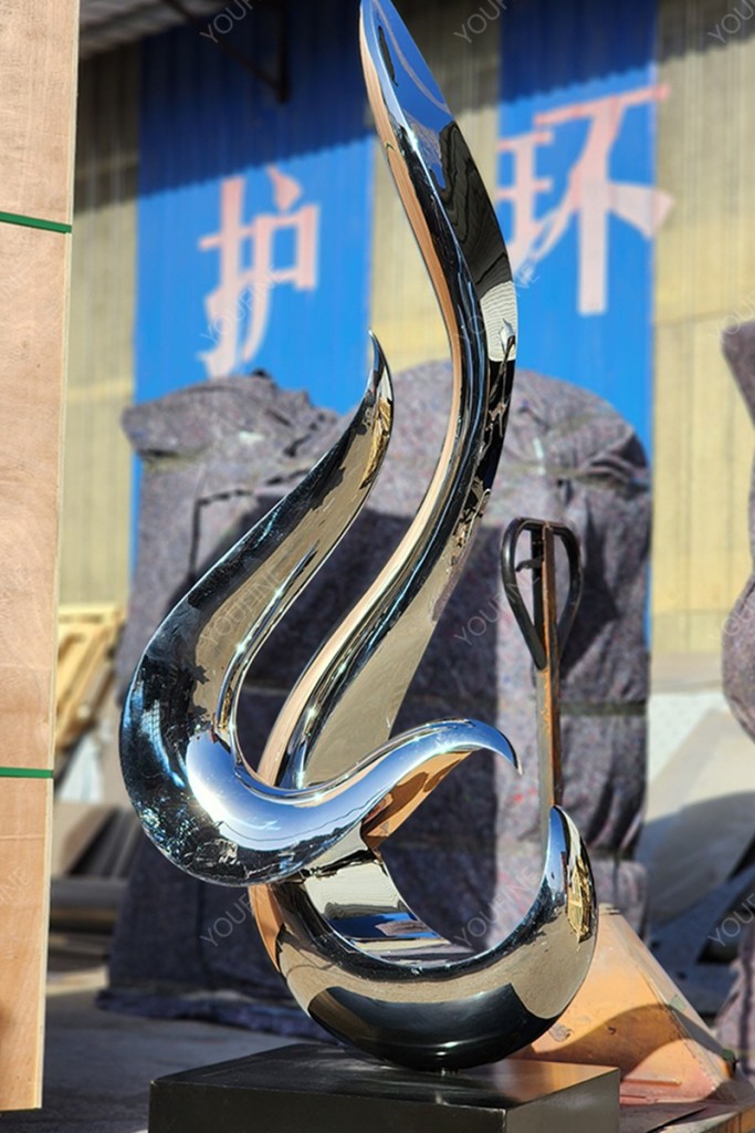 An application scenario or product detail of metal sculpture abstract - Image 15