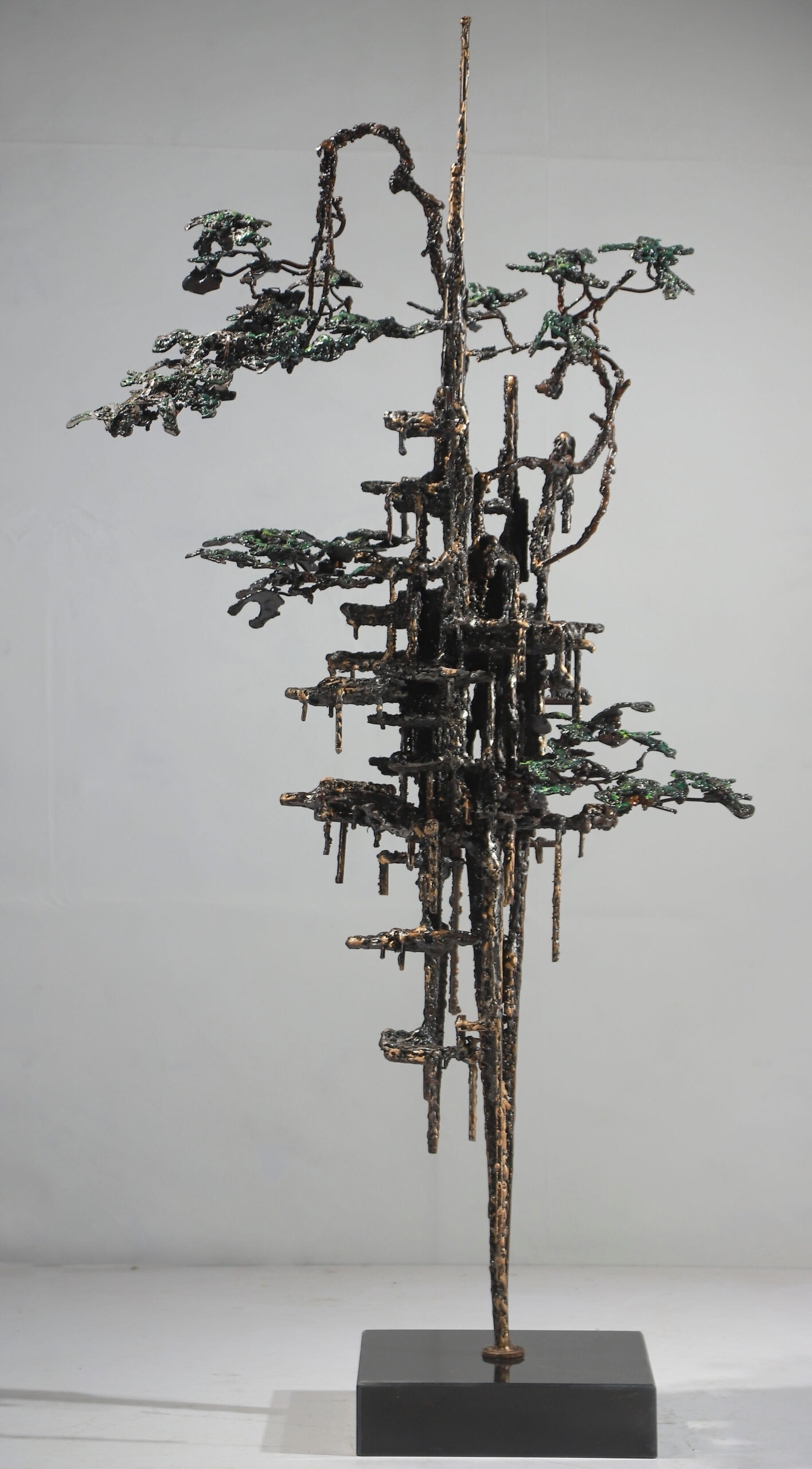 An application scenario or product detail of metal tree sculpture - Image 6