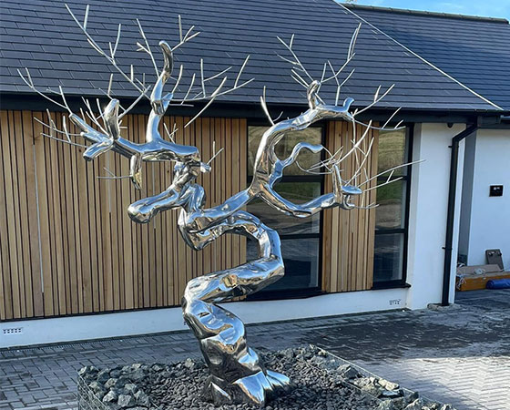 An application scenario or product detail of metal tree sculpture - Image 16