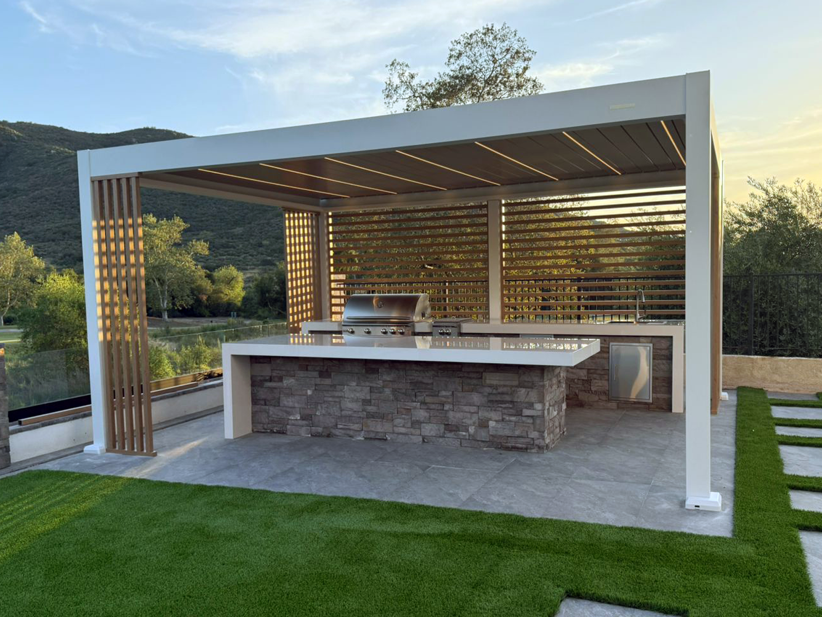 An application scenario or product detail of modern pergola - Image 10