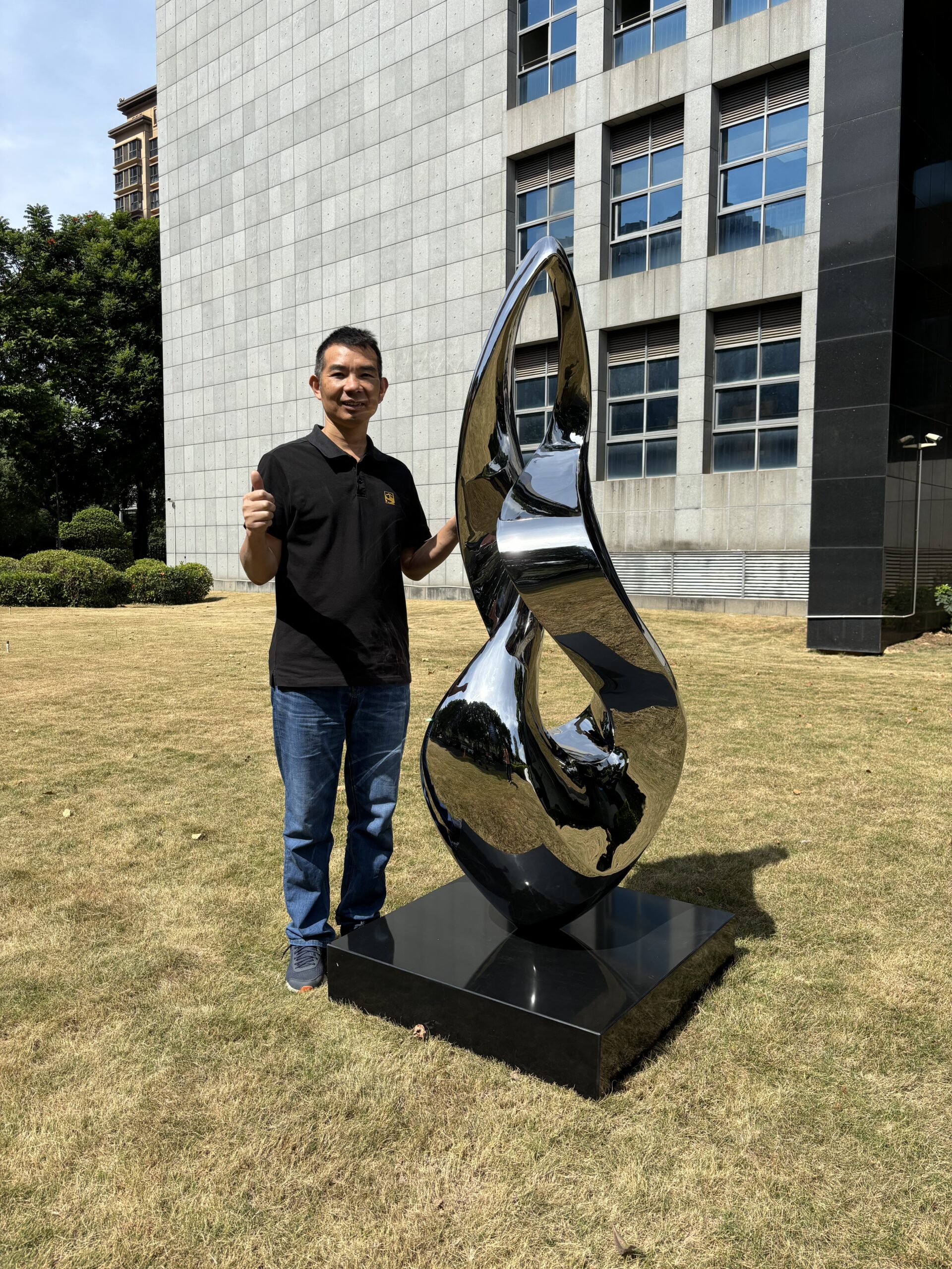 An application scenario or product detail of modern sculpture - Image 3