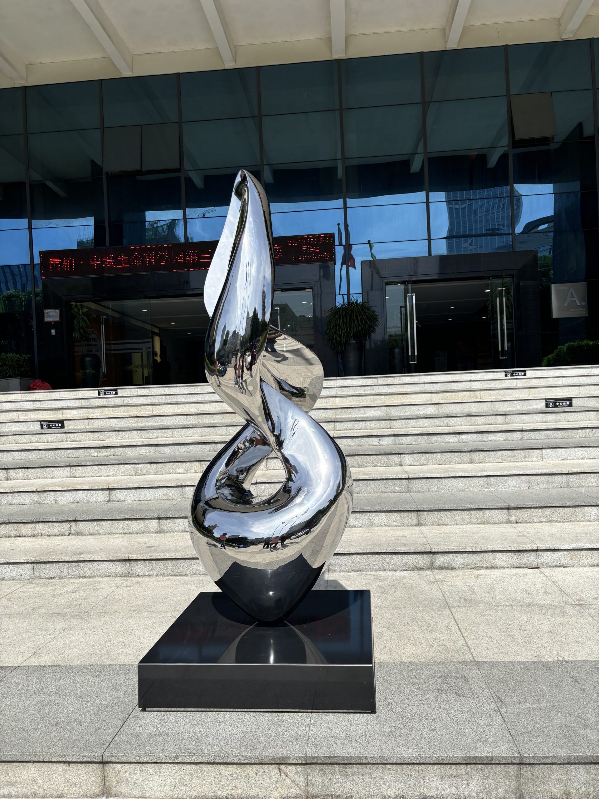 An application scenario or product detail of modern sculpture - Image 5