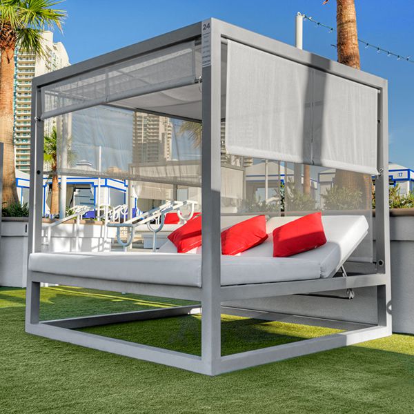 An application scenario or product detail of outdoor cabana daybed - Image 9