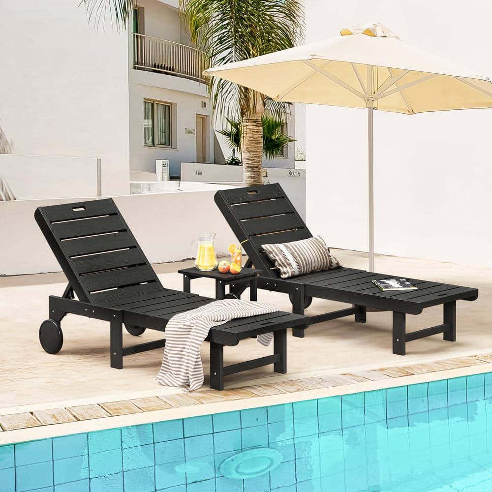 An application scenario or product detail of outdoor chaise lounge chair sets - Image 10