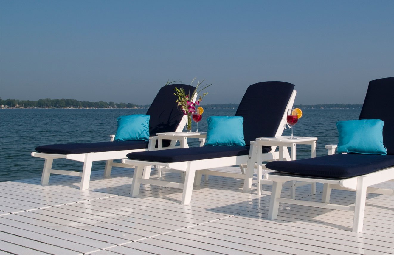 Featured image for the outdoor chaise lounge chairs with arms guide