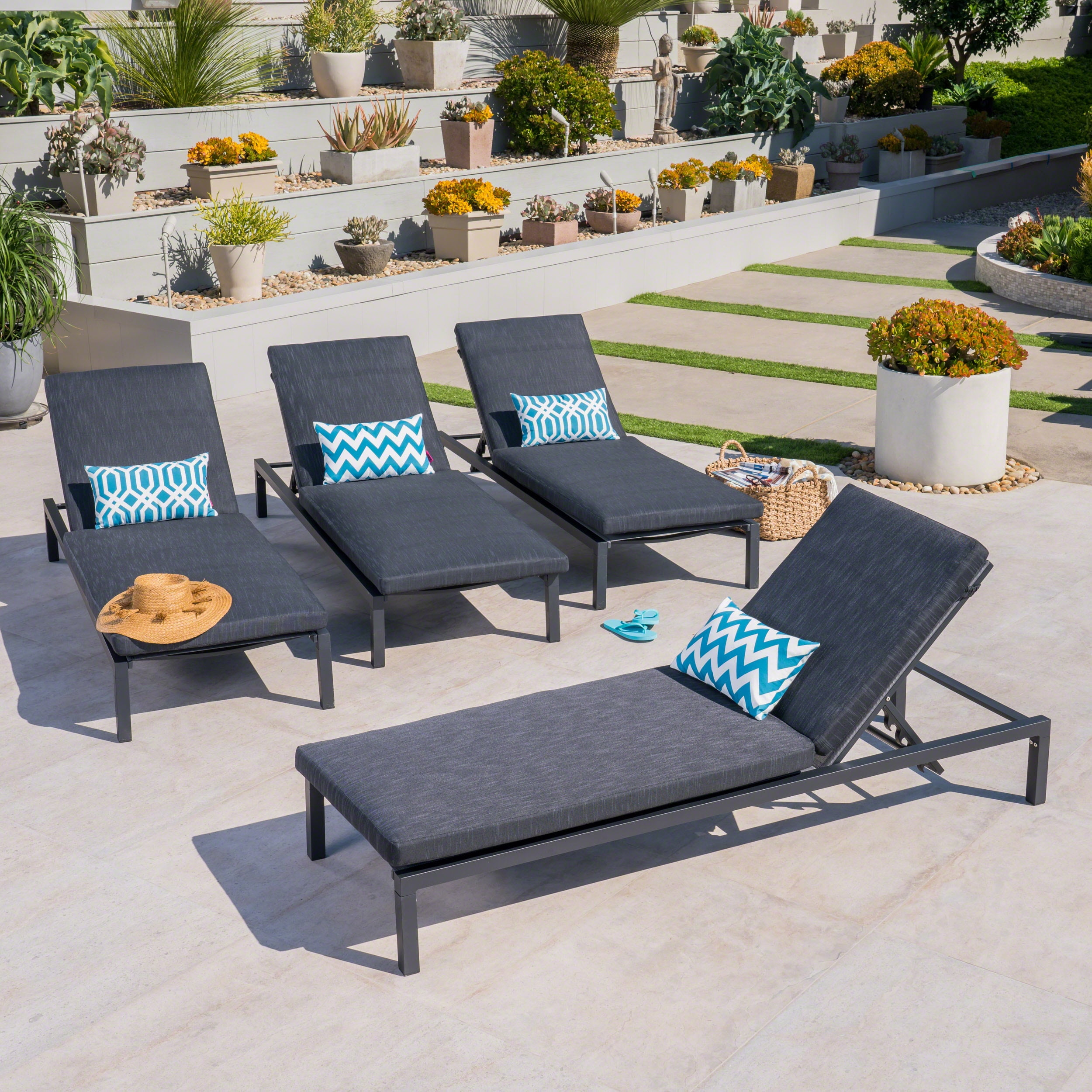 An application scenario or product detail of outdoor chaise lounge set - Image 2