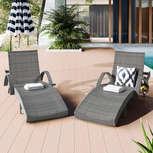 An application scenario or product detail of outdoor chaise lounger - Image 9