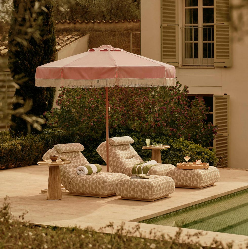 An application scenario or product detail of outdoor chaise lounger - Image 11