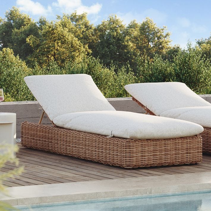 An application scenario or product detail of outdoor chaise lounger - Image 21