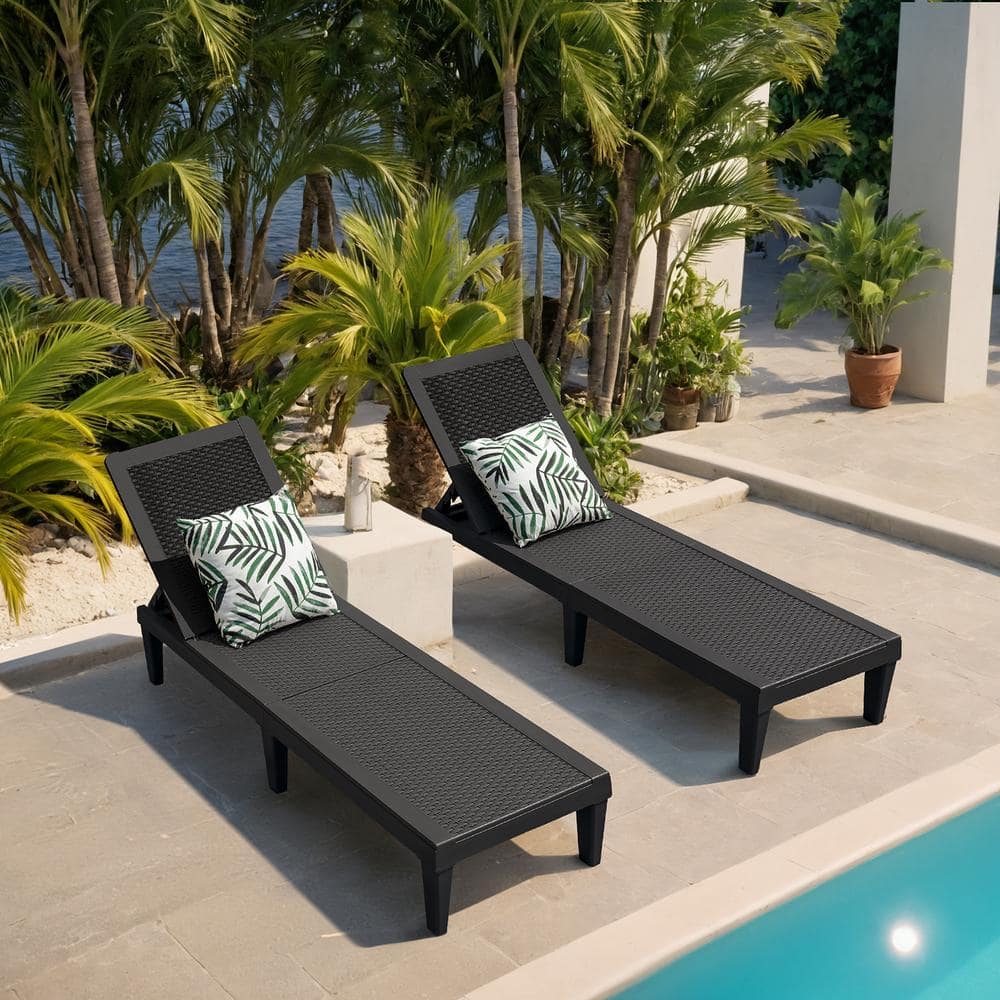 An application scenario or product detail of Outdoor Chaise Lounges - Image 17