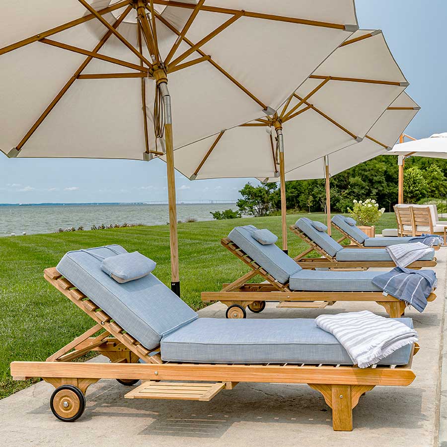 Featured image for the outdoor chaises lounges guide