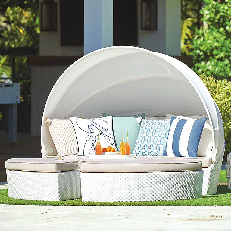 An application scenario or product detail of outdoor daybeds - Image 5