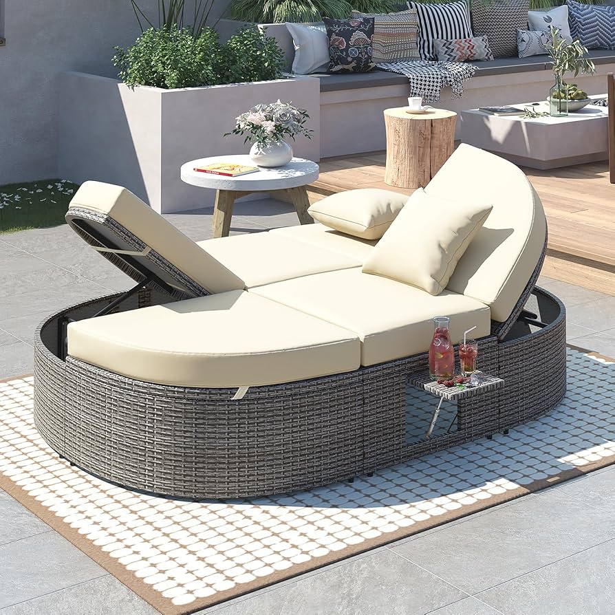 An application scenario or product detail of outdoor double daybed - Image 2