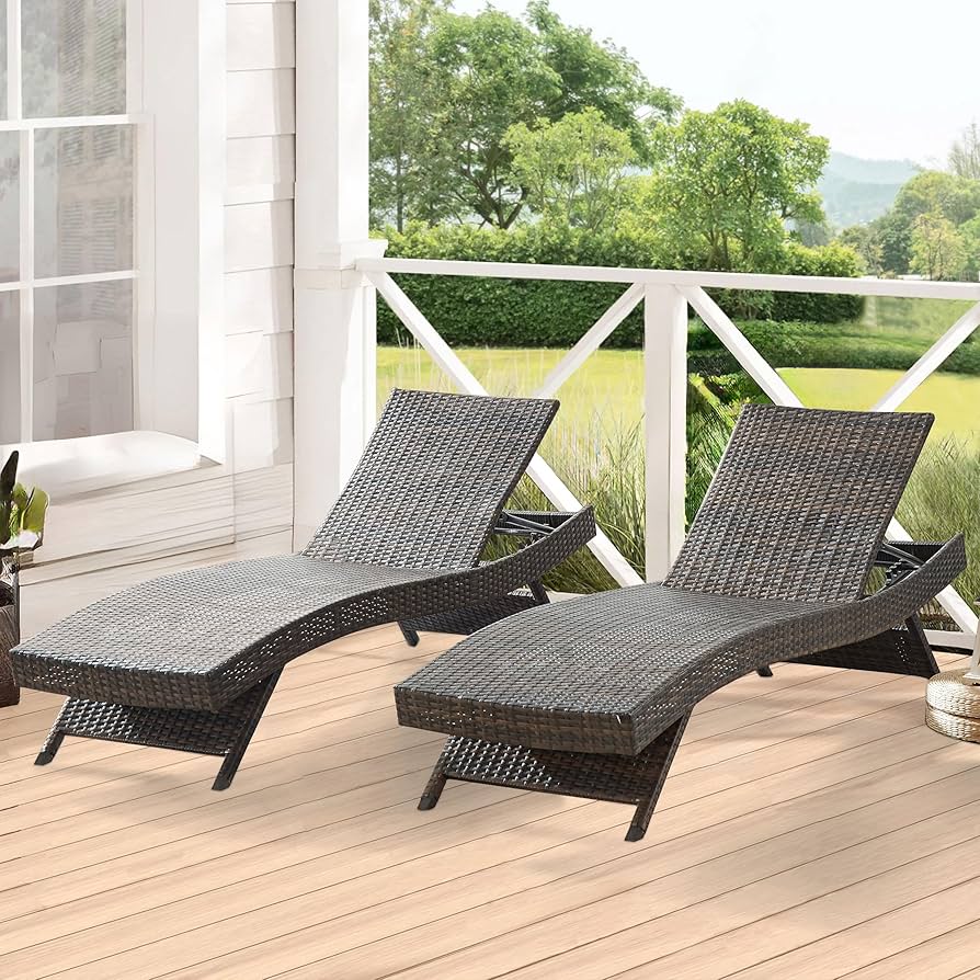 An application scenario or product detail of outdoor lounge chaise - Image 1