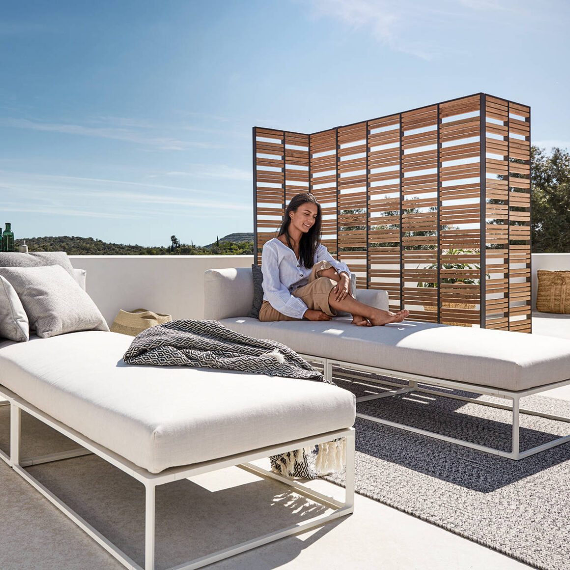 An application scenario or product detail of outdoor lounge daybed - Image 13