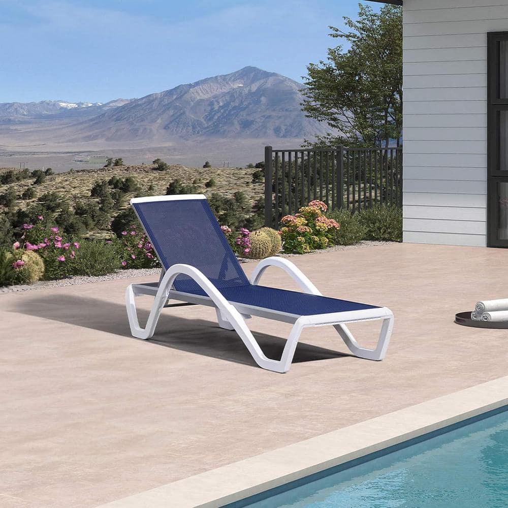 An application scenario or product detail of outdoor pool chaise lounge chairs - Image 5