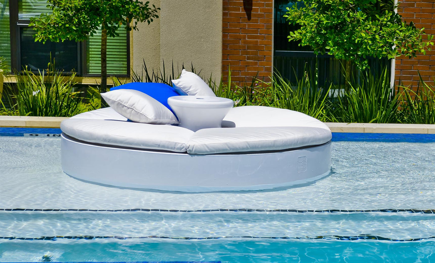 An application scenario or product detail of outdoor pool daybed - Image 4