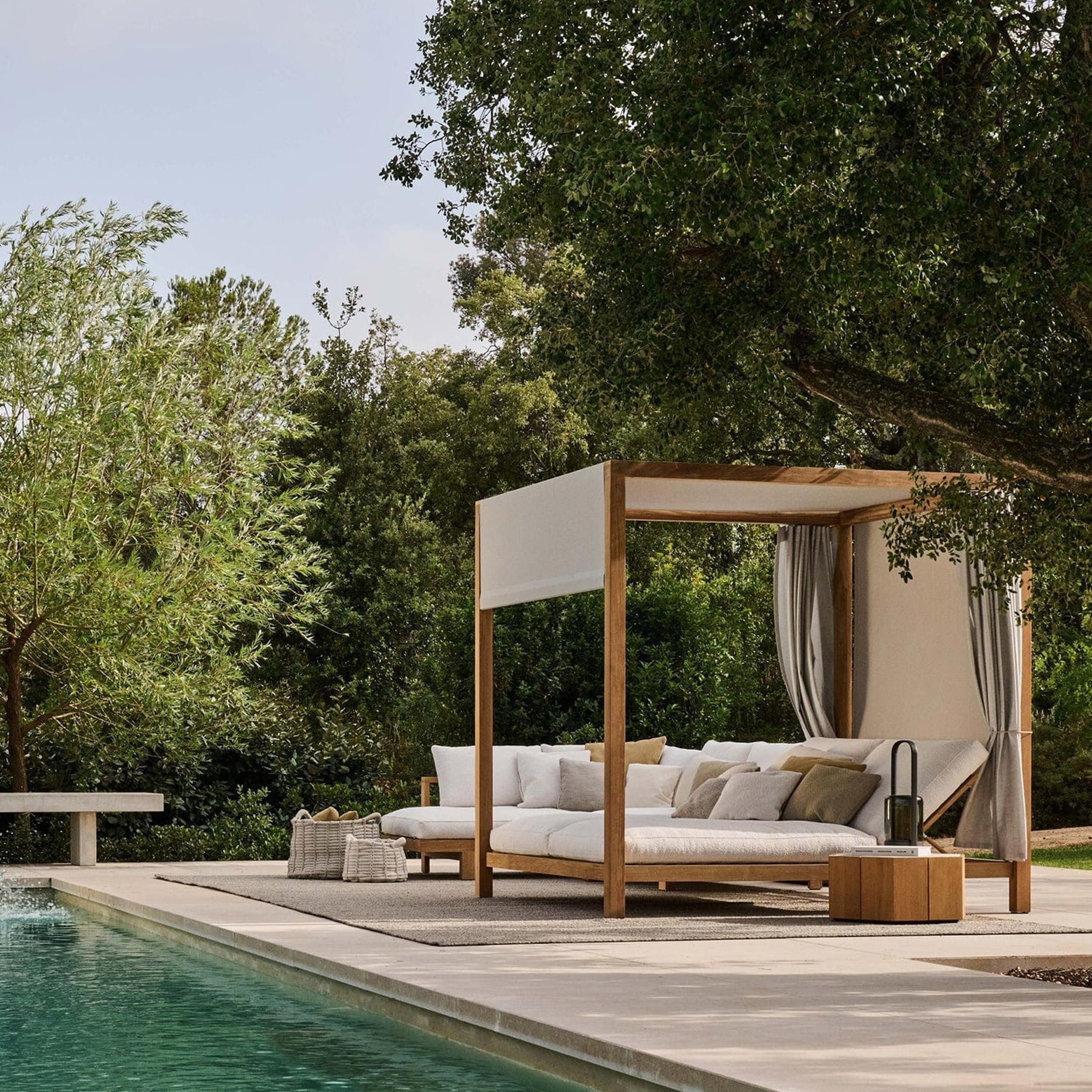 An application scenario or product detail of outdoor pool daybed - Image 11