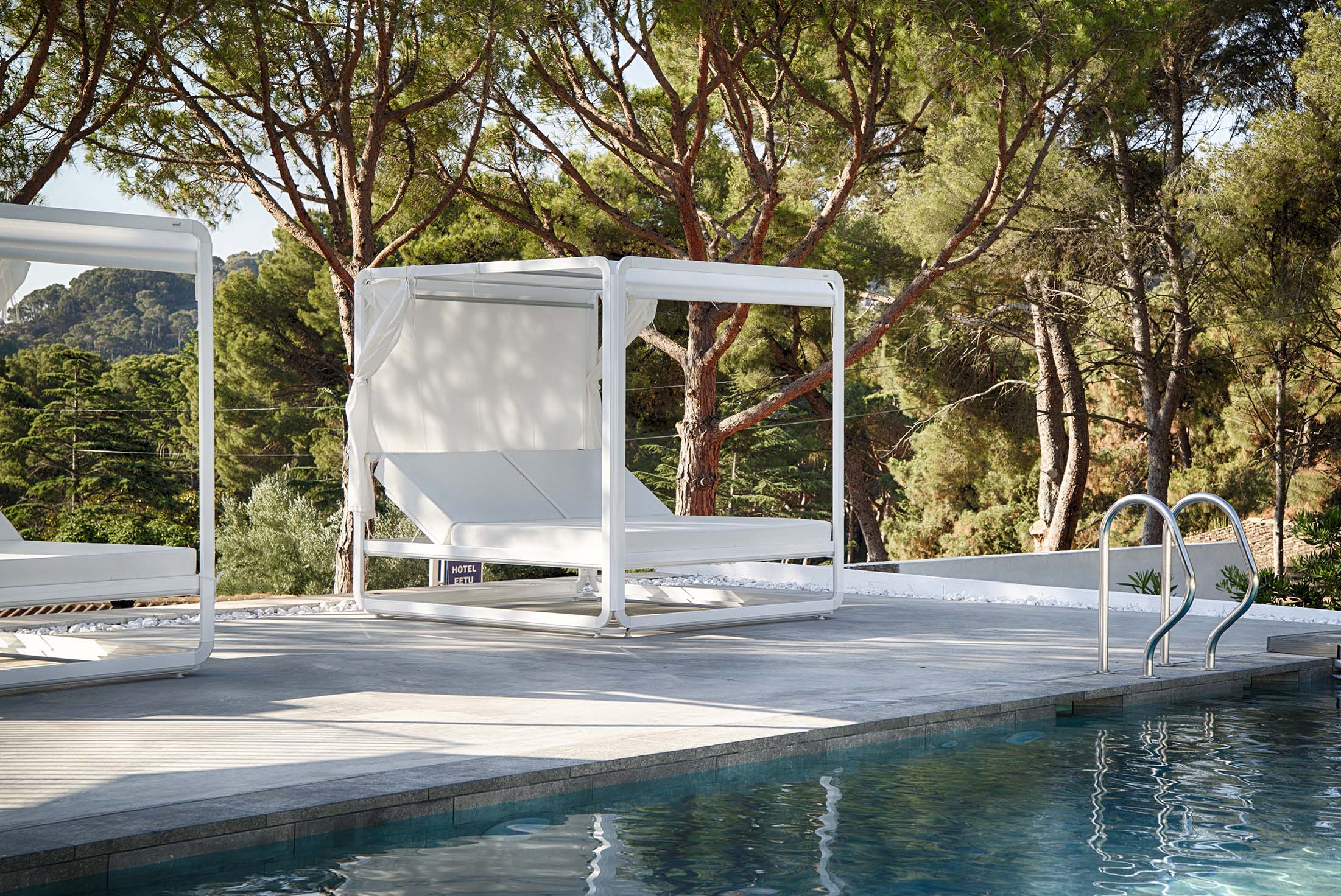An application scenario or product detail of outdoor pool daybed - Image 16