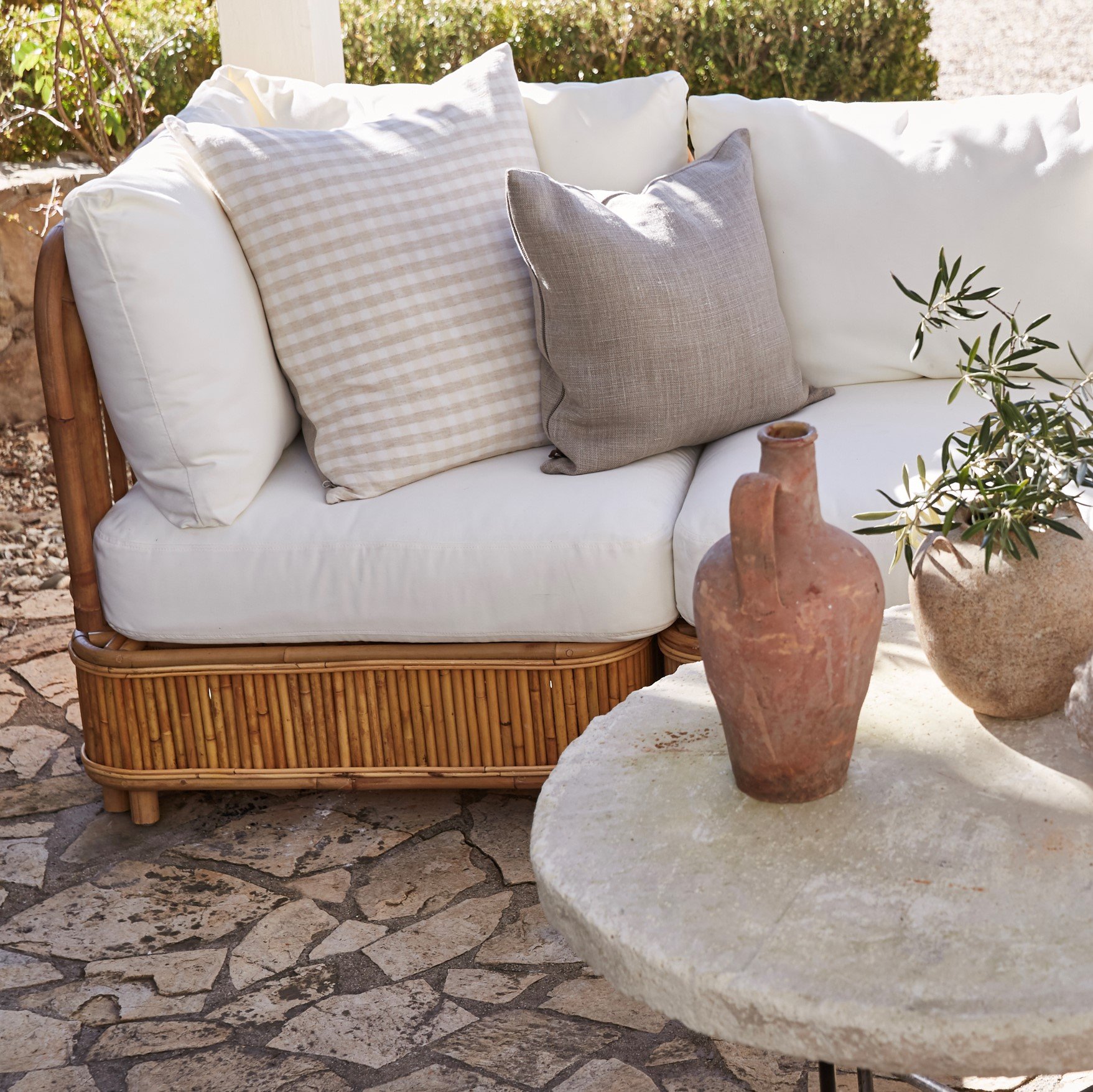 An application scenario or product detail of outdoor rattan sofa - Image 10